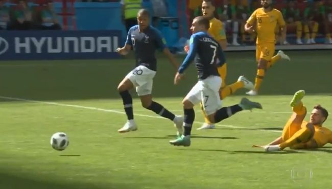 El VAR debutó en Rusia con un penal imperceptible a primera vista