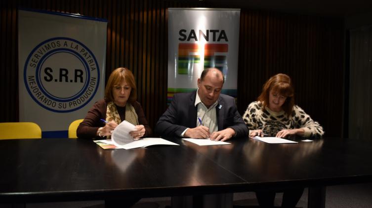 La provincia firmó un convenio con el Senasa