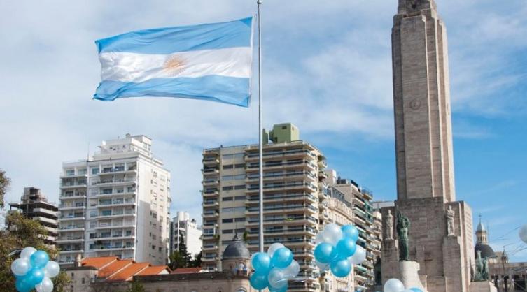 Más de 13 mil alumnos juraron lealtad a la Bandera