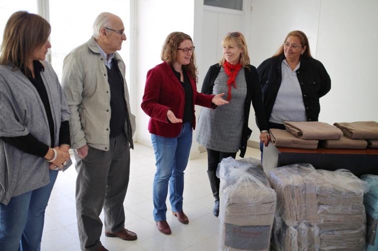 El Municipio entregó frazadas a Los Sin Techo