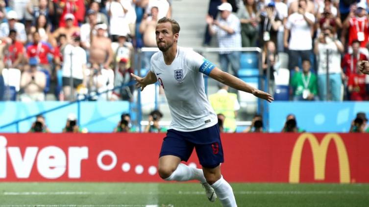 Inglaterra goleó 6 a 1 a Panamá y pasó a octavos de final