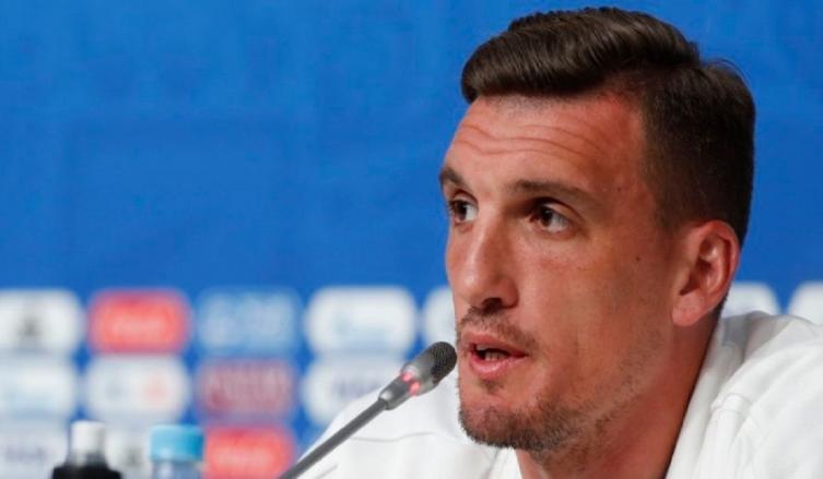 Con equipo sin confirmar, Armani espera 