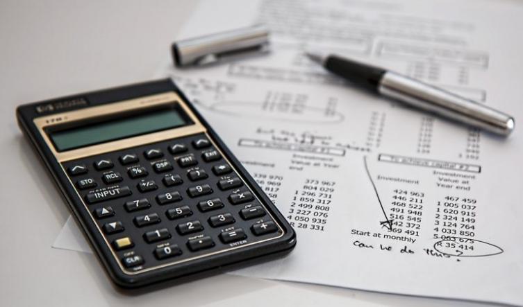 ¿Cómo se calcula y cuándo se cobra el aguinaldo?