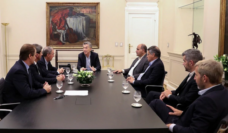 Macri y los gobernadores: los límites de un acuerdo pensando sólo en el dólar