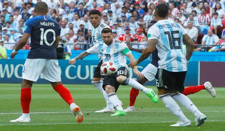 Lionel Messi fue un 9 más falso que nunca