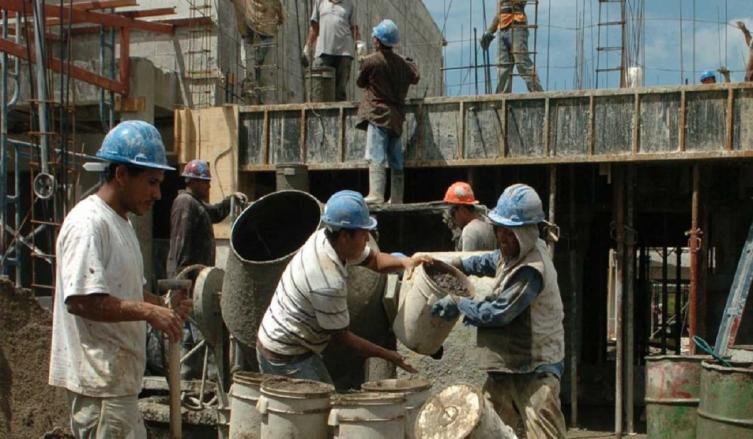 La industria cayó tras un año de subas y la construcción se desaceleró