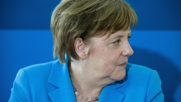 Crece la tensión en Alemania entre Merkel y sus aliados por la política migratoria
