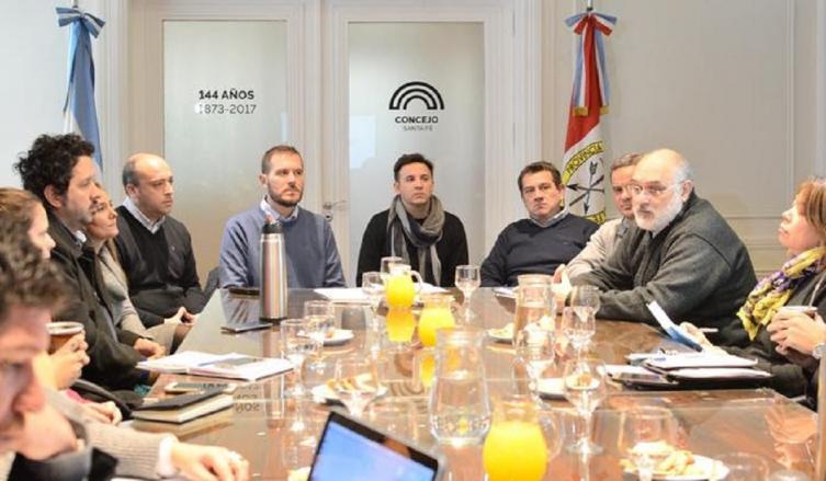 Se realizó una mesa de trabajo con especialistas en la problemática