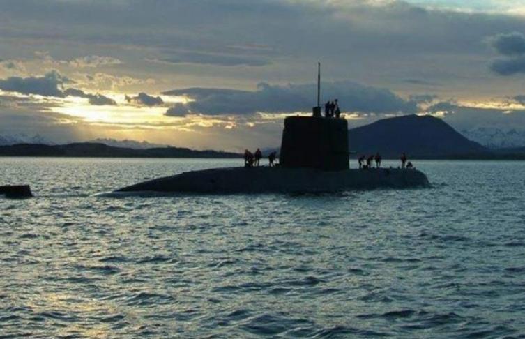 El Gobierno cambia de empresa para buscar al ARA San Juan