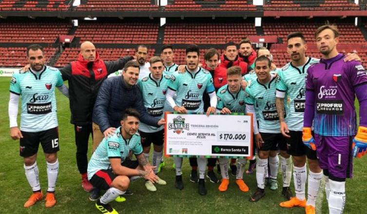 Colón goleó a Ex Alumnos en la Copa Santa Fe 2018