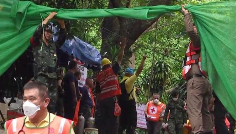 Tailandia: Ya son ocho los chicos rescatados