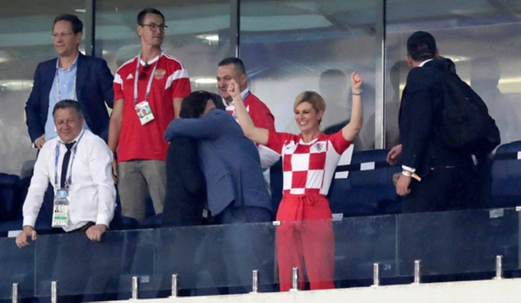 La presidenta de Croacia: su euforia en el vestuario y las curiosidades de su viaje a Rusia