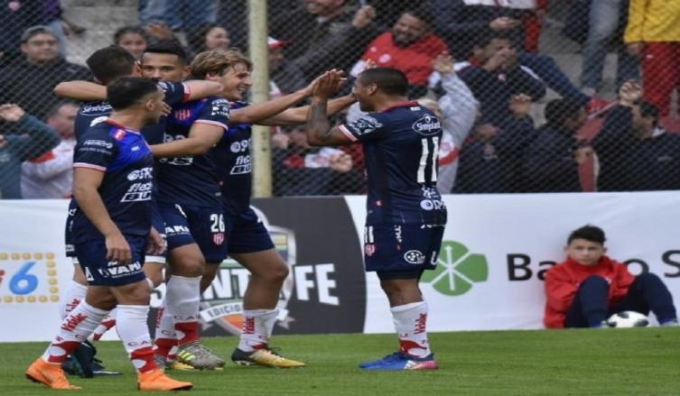 Unión buscará quedarse con la victoria ante Newells en la Copa Santa Fe