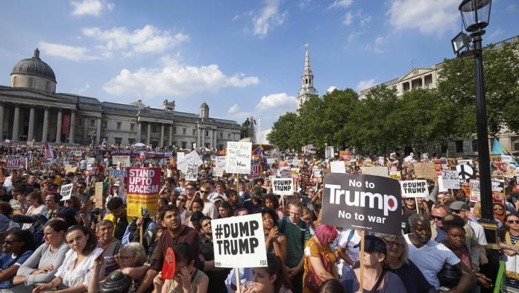 Una multitud de británicos copó las calles en repudio a la visita de Donald Trump