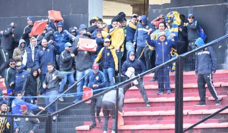 Sancionaran a los hinchas que provocaron los desmanes entre Colón y Central