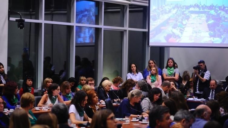 Chequeado.com y los principales argumentos a favor y en contra de la legalización