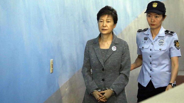 Condenan a otros 8 años de cárcel a la expresidenta de Corea del Sur