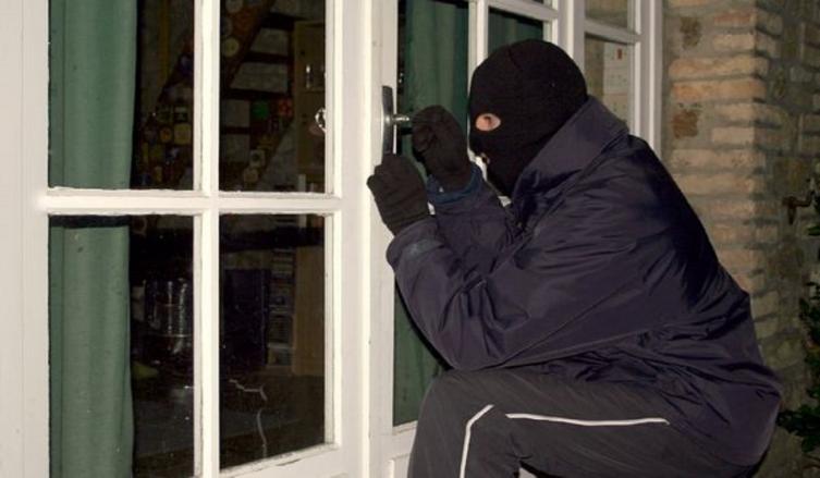 Los 7 errores más comunes que convierten tu casa en un blanco fácil para los ladrones