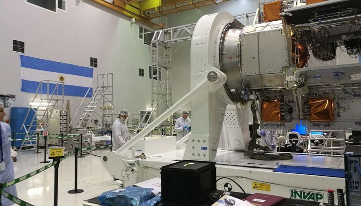 Mauricio Macri cancela proyectos del INVAP