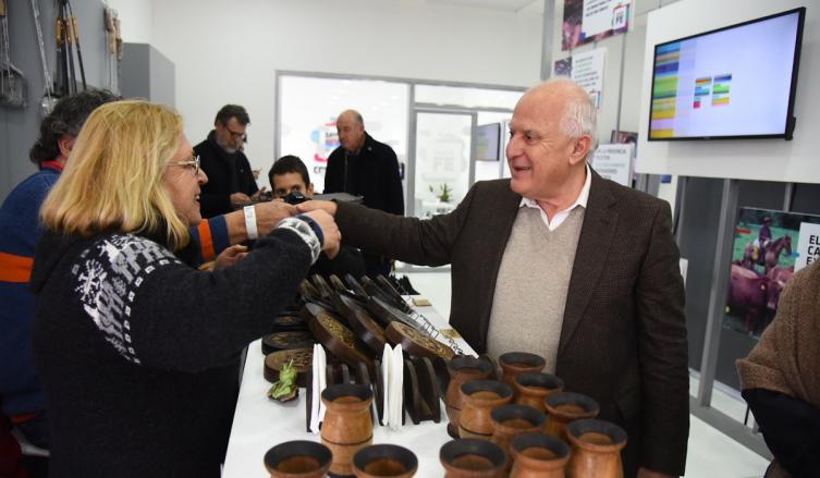  Lifschitz visitó el stand de la provincia de Santa Fe  