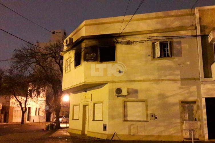 Incendio en una vivienda de B° Roma