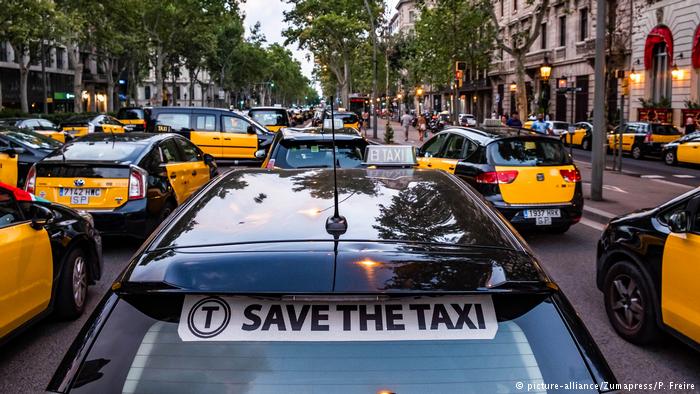 Se nacionalizó la protesta de taxistas contra Uber en España