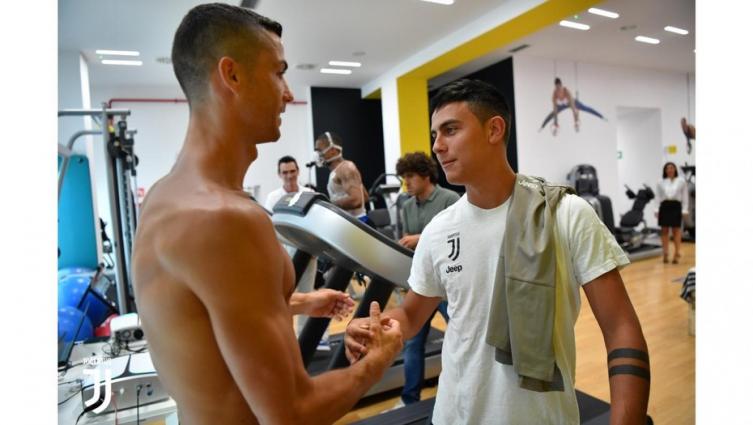 Encuentro cumbre entre Cristiano Ronaldo y Paulo Dybala 