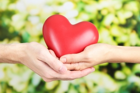 ¿Una persona feliz tiene un corazón más sano?