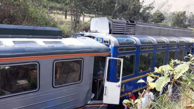 Fuerte choque entre dos trenes turísticos que se dirigían a Machu Picchu