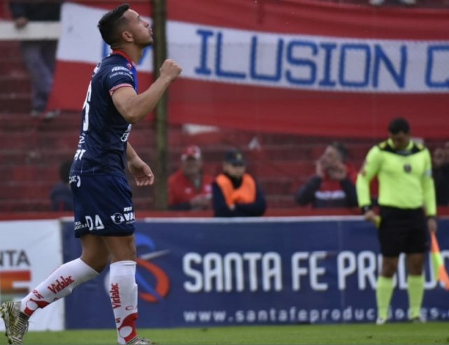 Matías Gallegos, el goleador que será titular en Unión