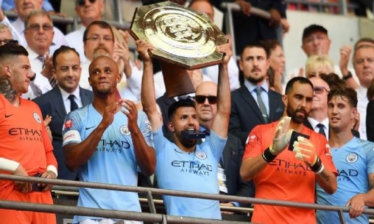 Agüero superó los 200 goles con el City y ganó otro título
