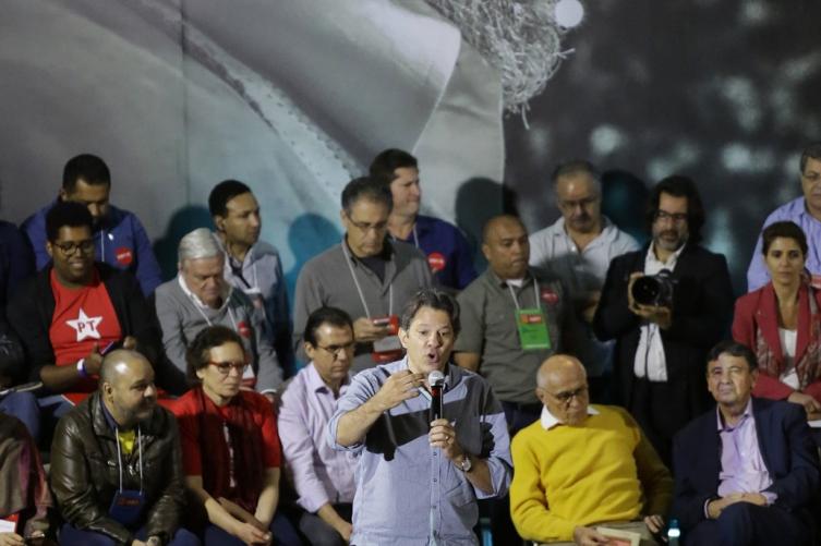 Sin renovación pese al malestar, Brasil se mete de lleno en la campaña electoral