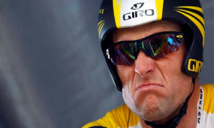 La sangrienta consecuencia del choque que sufrió Lance Armstrong con su bicicleta