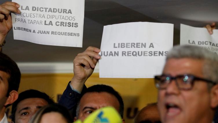 Venezuela: Allanaron los domicilios de los diputados acusados por el ataque a Maduro