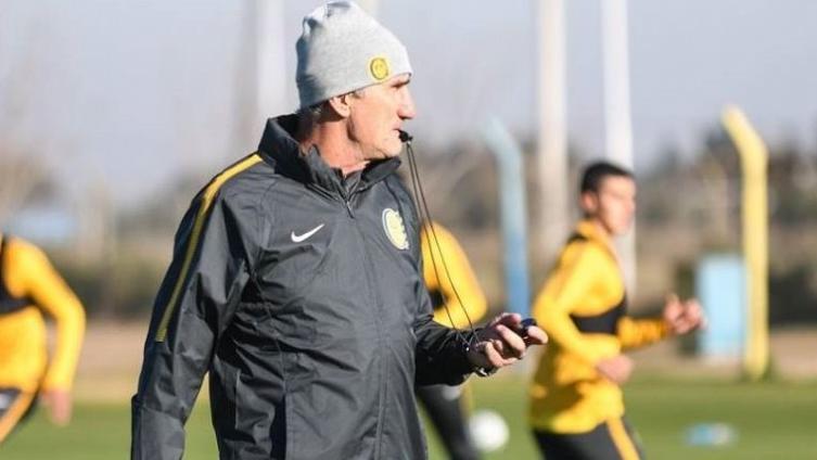 Bauza recibe a Arismendi y define el equipo, con Zampedri en duda