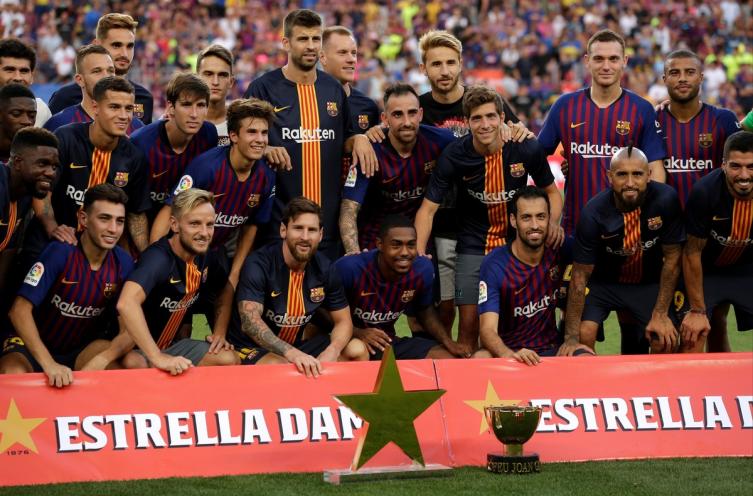 Boca se hizo sentir en las tribunas, Barcelona mandó en la cancha
