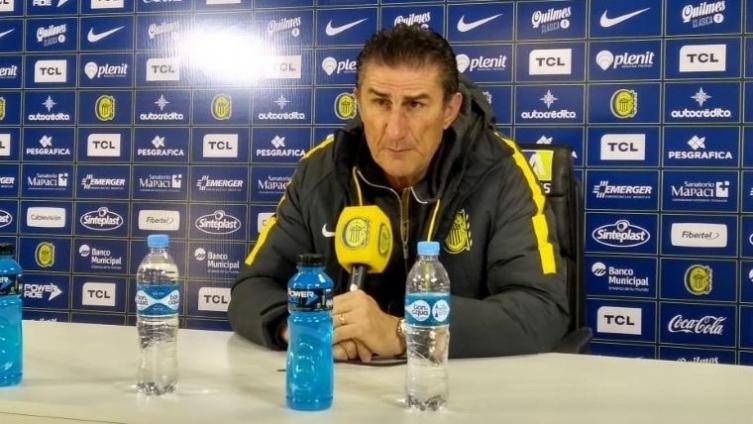 Bauza repite equipo mientras Arismendi 