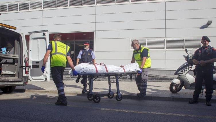 España: mataron a un hombre que atacó una comisaría al grito de 