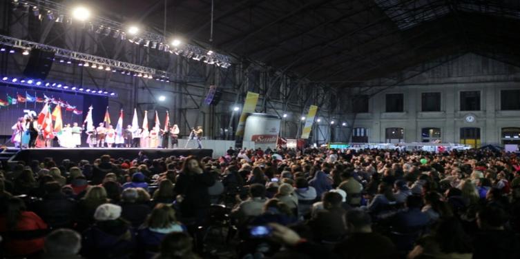 La Ciudad vive su XXV Fiesta de Colectividades  