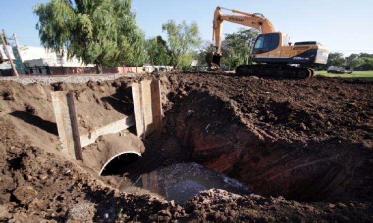 El Municipio intimó a la empresa que realiza el desagüe Espora