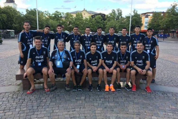 Fútbol: Los Halcones, subcampeones del mundo