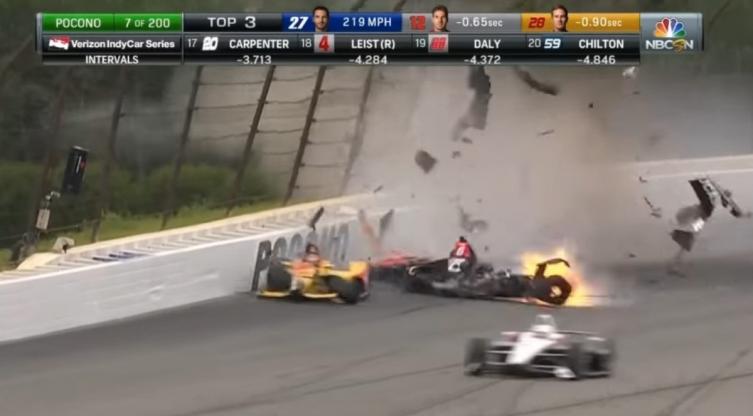 Indy Car: escalofriante accidente múltiple, a 320 kilómetros por hora
