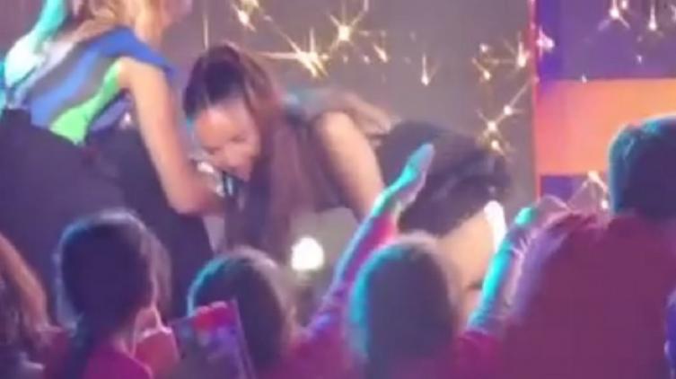 La caída de Natalia Oreiro en los Kids Choice Awards