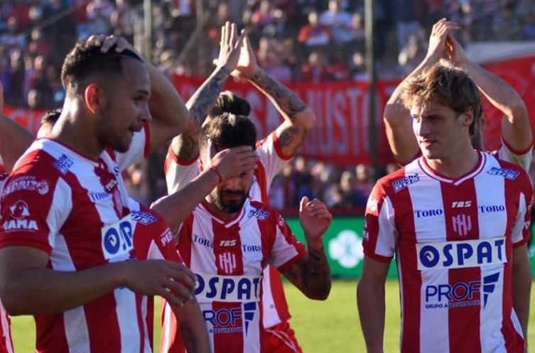 Unión enfrenta a San Lorenzo