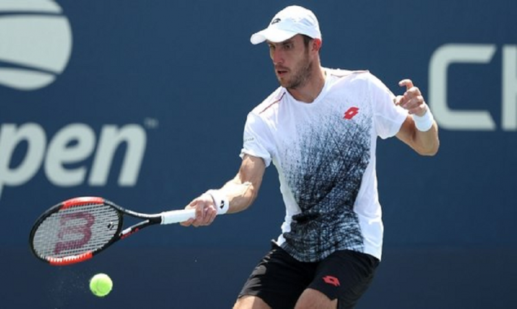 Leo Mayer no pudo con el calor del US Open y abandonó ante Laslo Djere