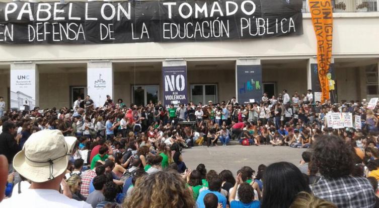 Universidades en lucha: se multiplican las tomas a lo largo de todo el país