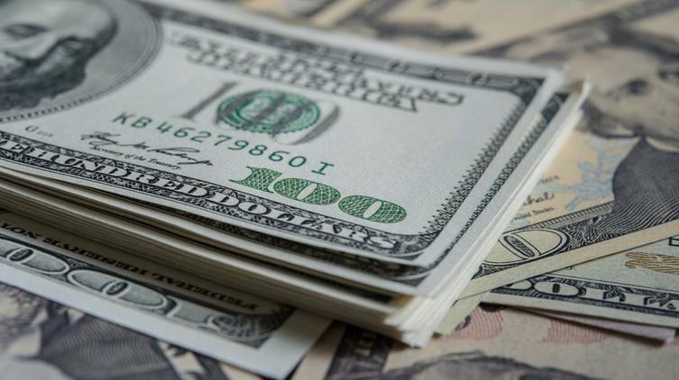 El dólar abrió con fuerte alza y en algunos bancos ya llega a $ 40