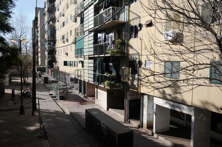 Cortaron el gas en 13 de 14 torres de barrio El Pozo