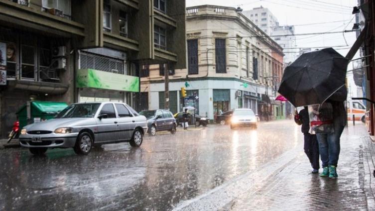 Alerta por tormentas y ocasional caída de granizo