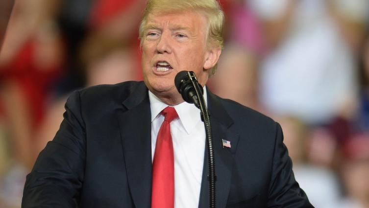Trump amenazó con intervenir en el Departamento de Justicia y el FBI
